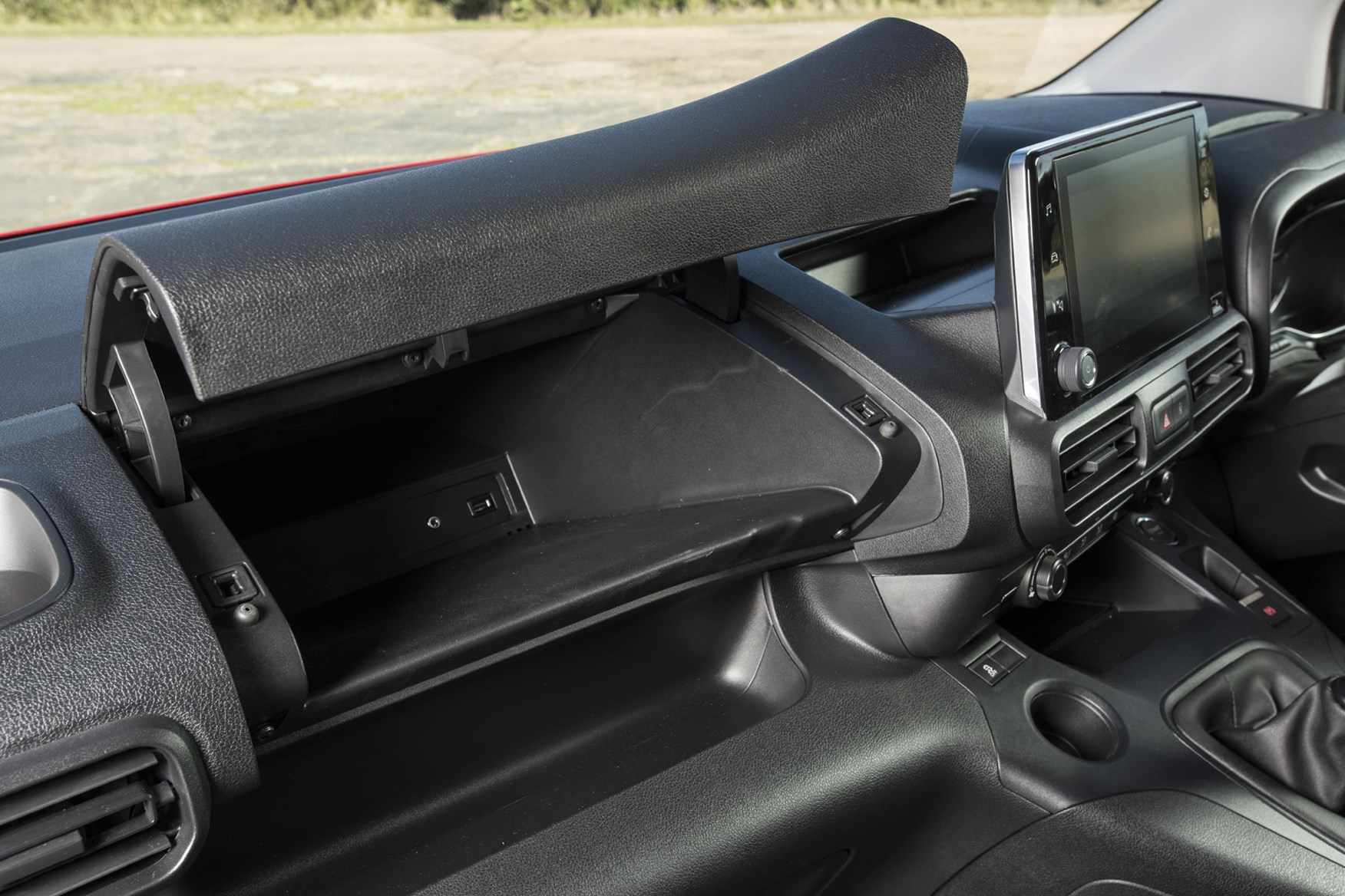 Citroen Berlingo van review - 2019 model, in-cab storage space