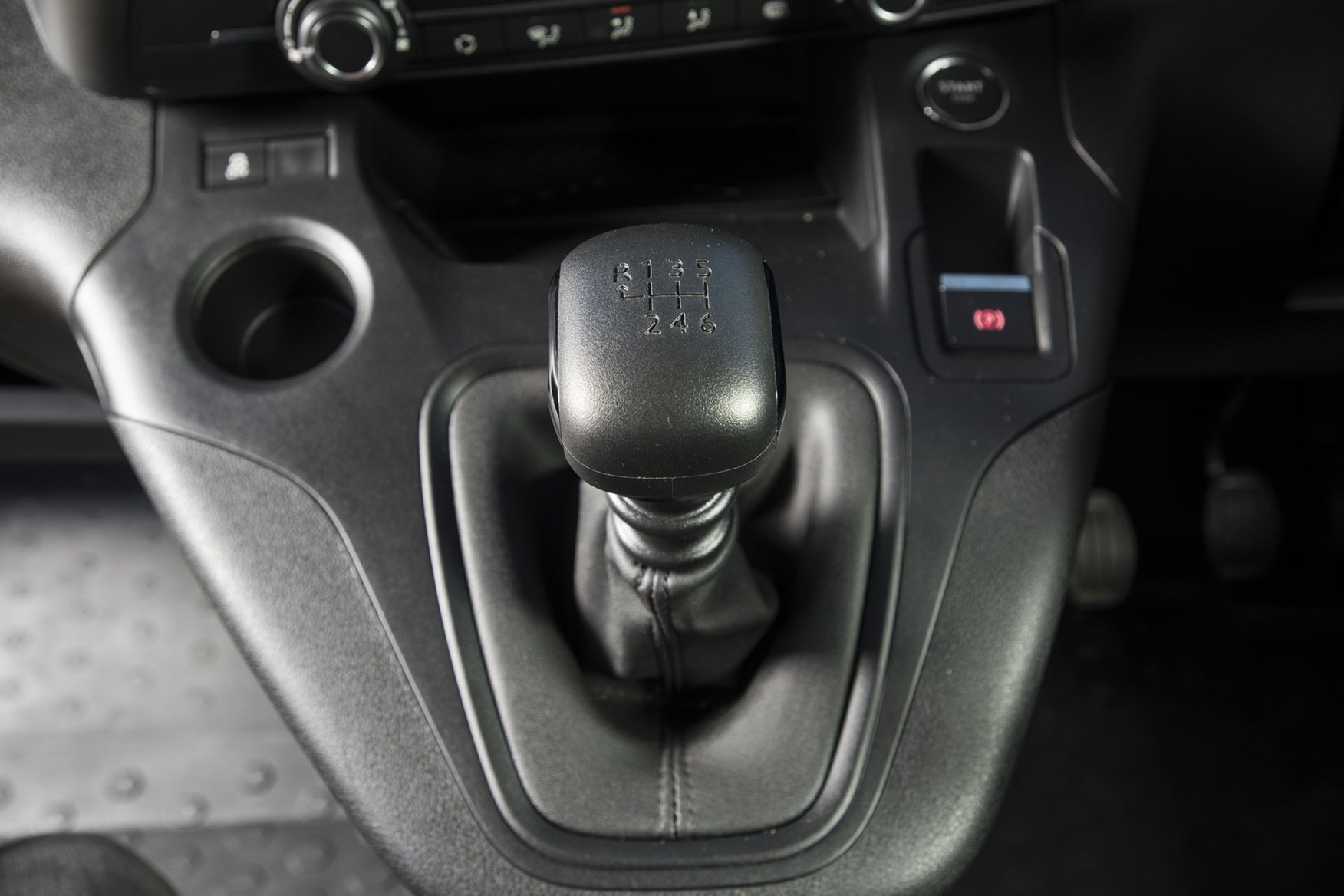 Citroen Berlingo van review - 2019 model, gearlever