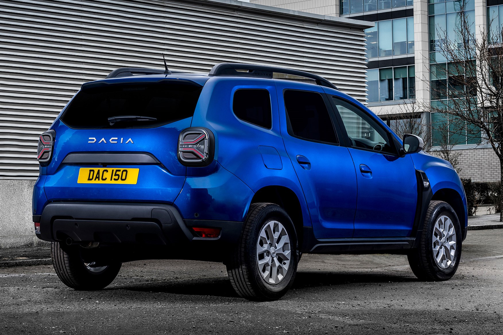 Dacia Duster Commercial review - 2022 facelift, rear view, blue