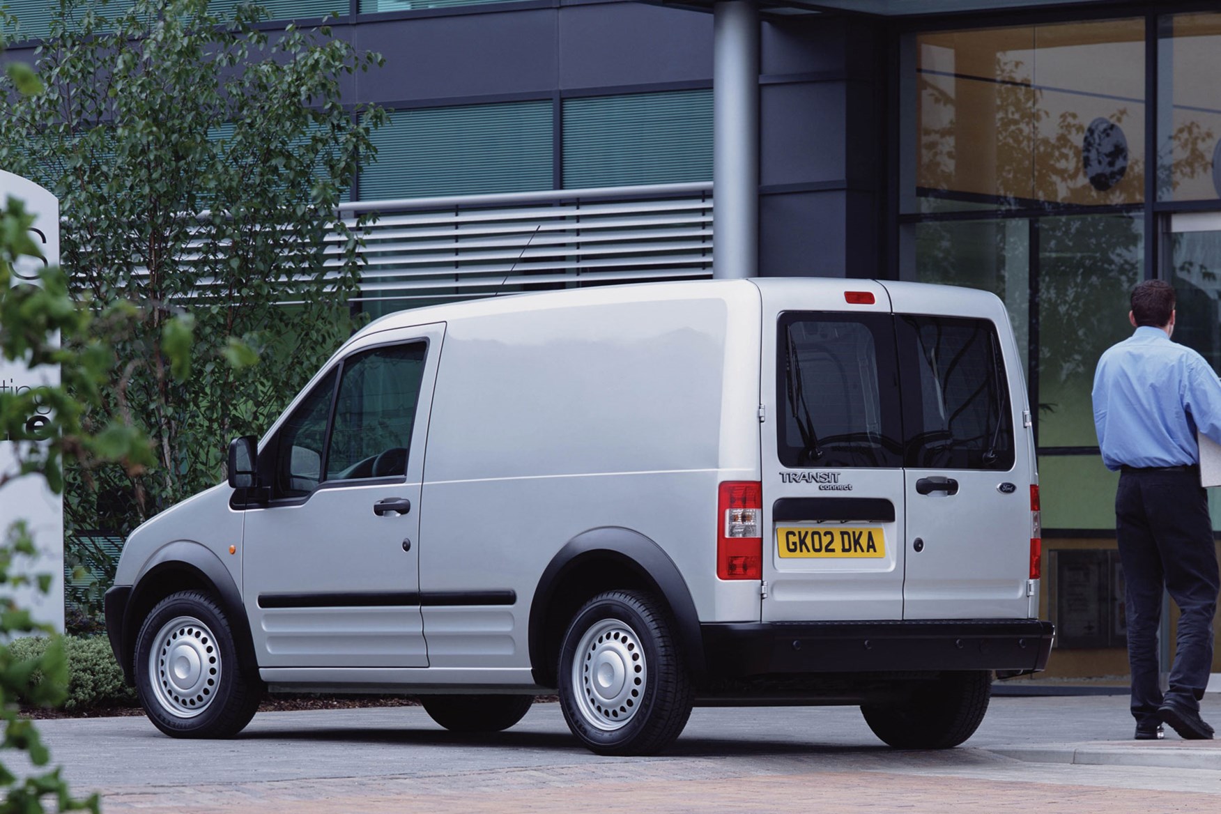 Ford Transit Connect (2002-2013) rear view low roof