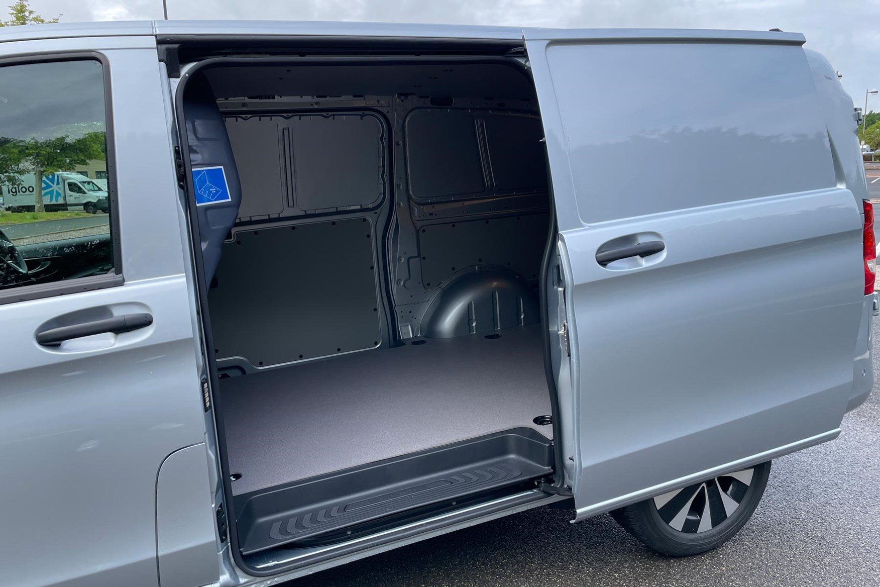 There are two lengths and one height of Mercedes Vito.