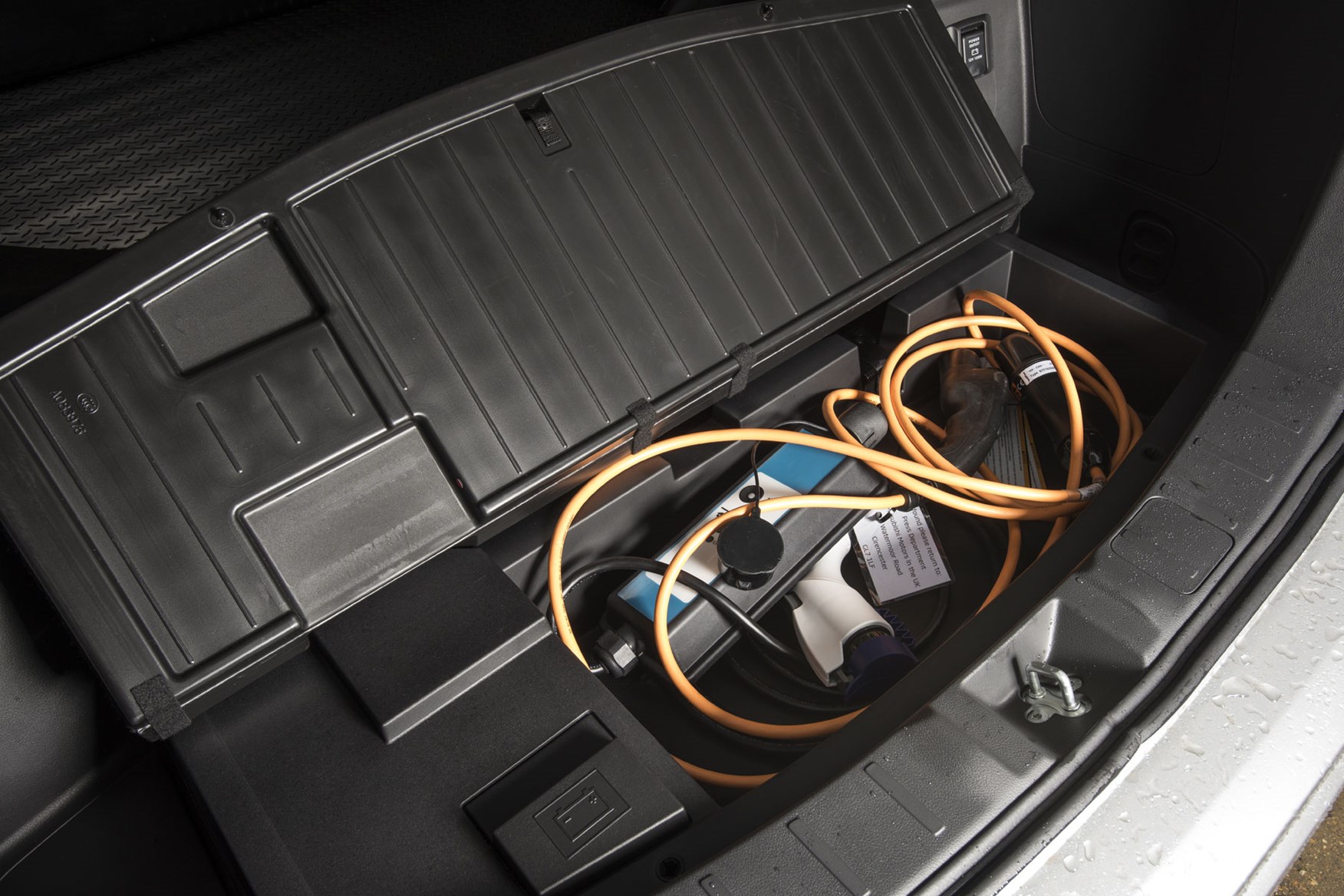 Mitsubishi Outlander Commercial 4x4 - rear under-floor storage area with charging cables for PHEV