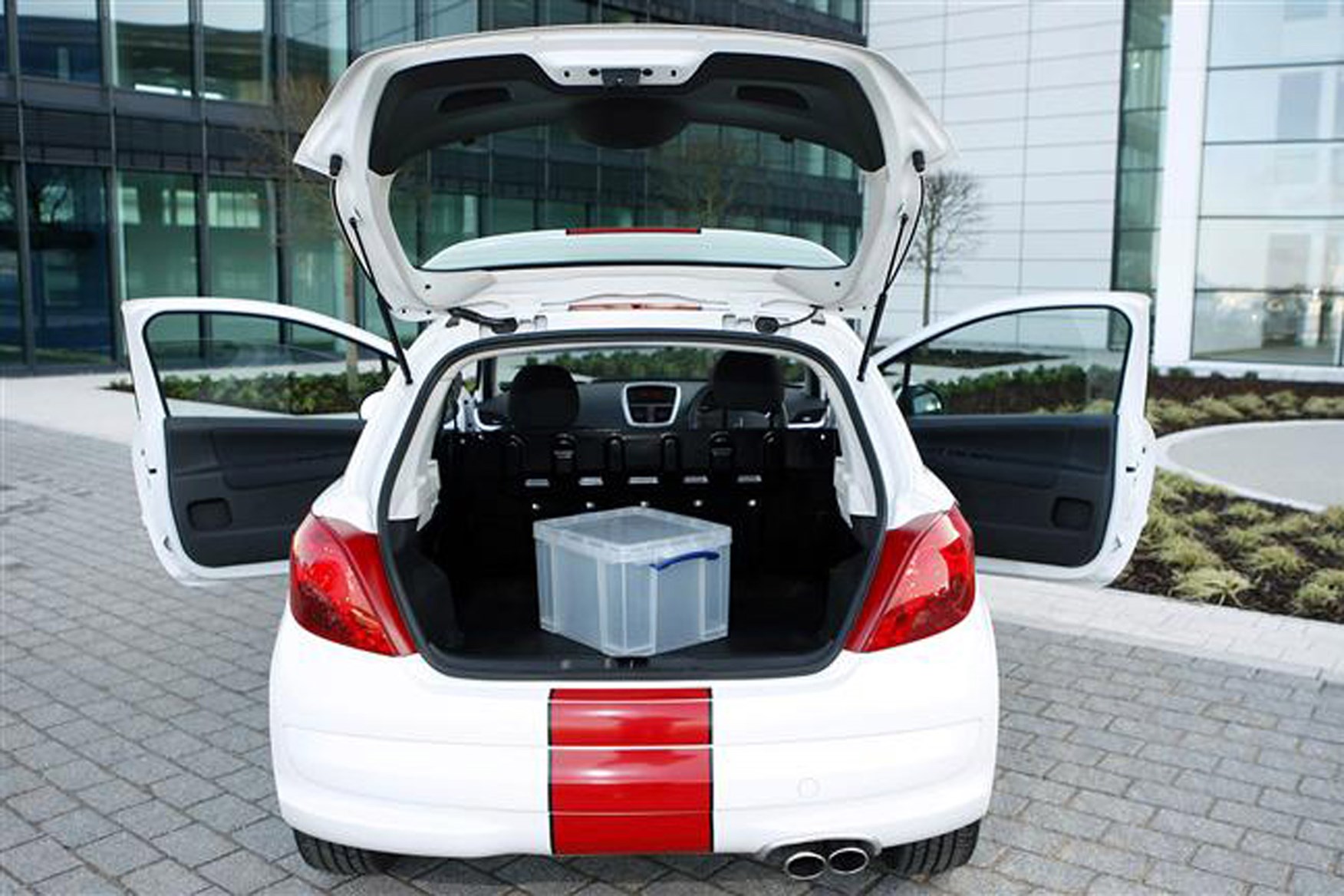 Peugeot 207 Van review on Parkers Vans - load area