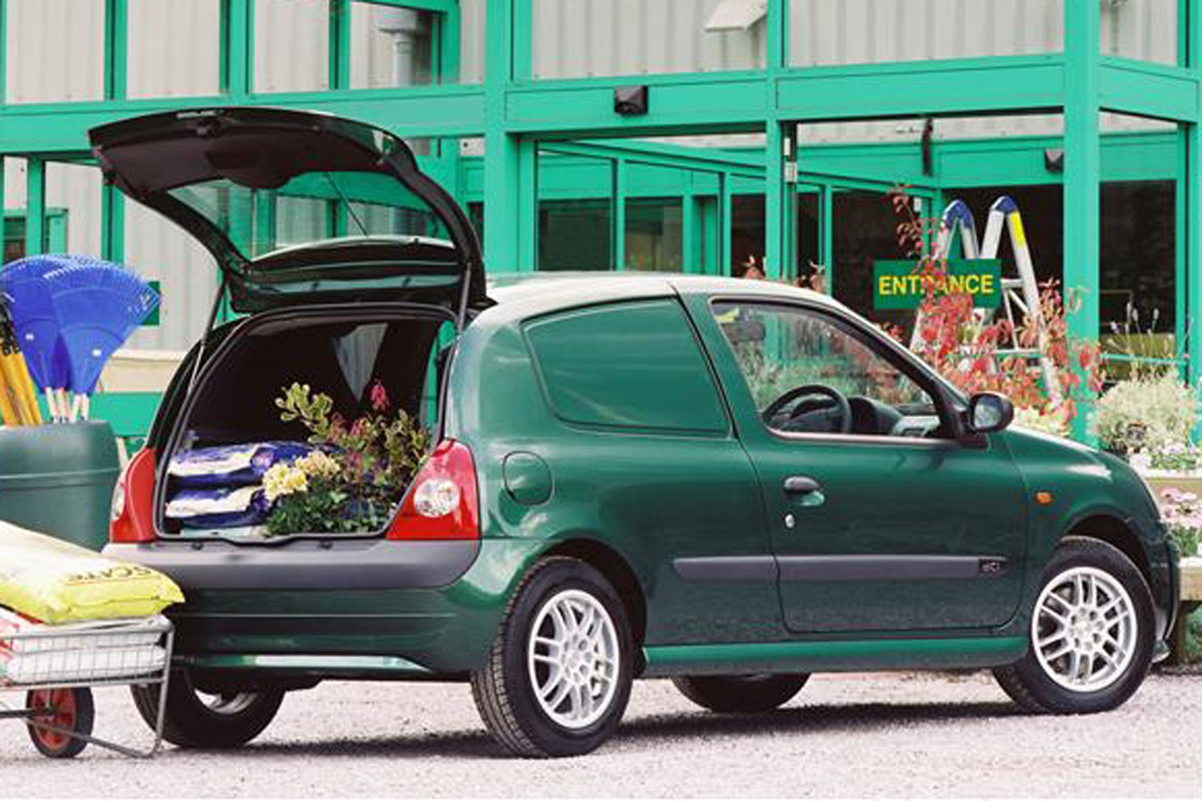 Renault Clio Van review on Parkers Vans - load area