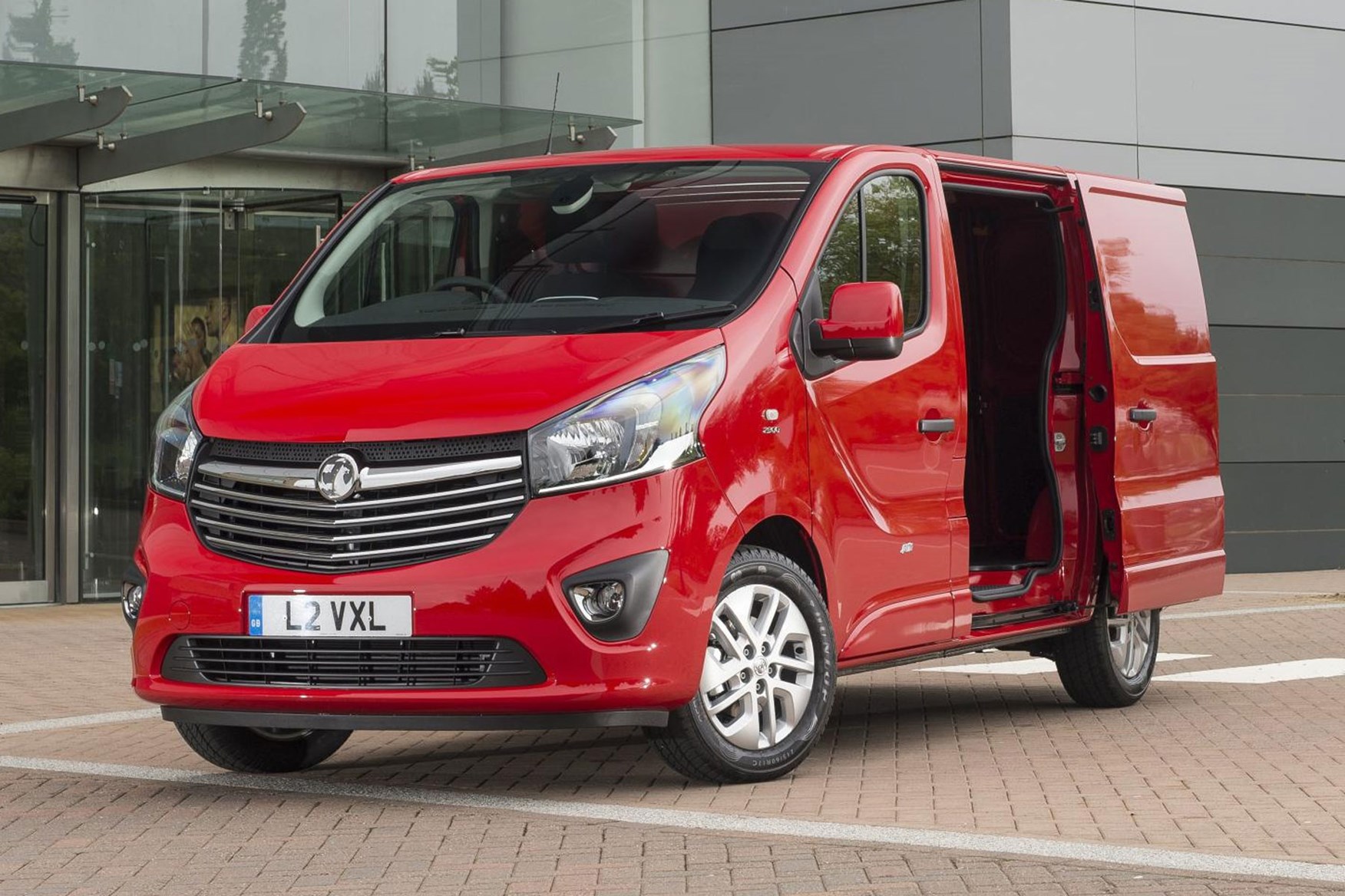 Vauxhall Vivaro dimension - front view, red, with sliding side door open