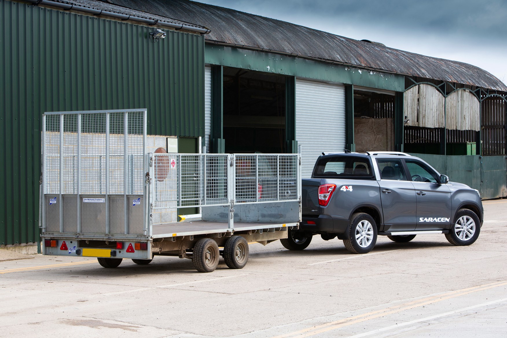 SsangYong Musso towing trailer, 2020