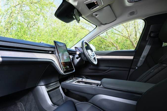 Volvo EX90 front interior
