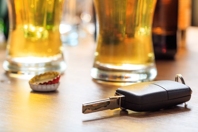 When can I drive after drinking?: two pints and a car key in a pub