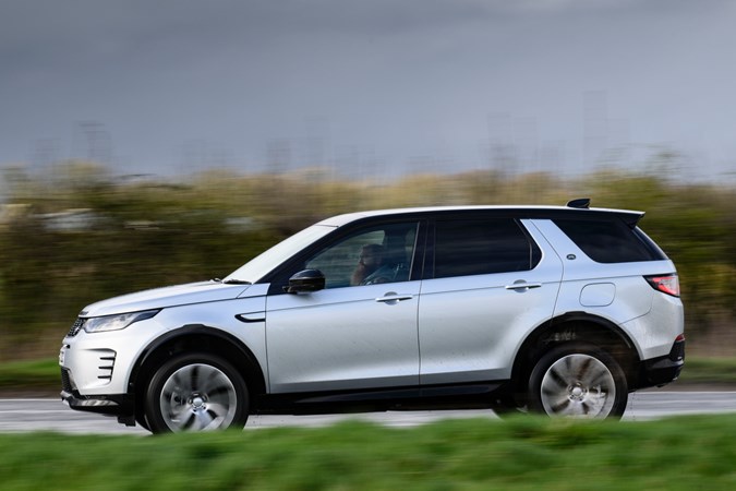 2024 Land Rover Discovery Sport profile driving