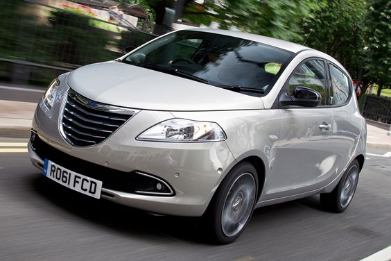 Chrysler Ypsilon specifications data