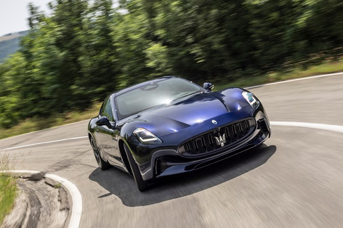 Maserati GranTurismo Folgore driving