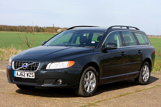 Volvo V70 specifications data