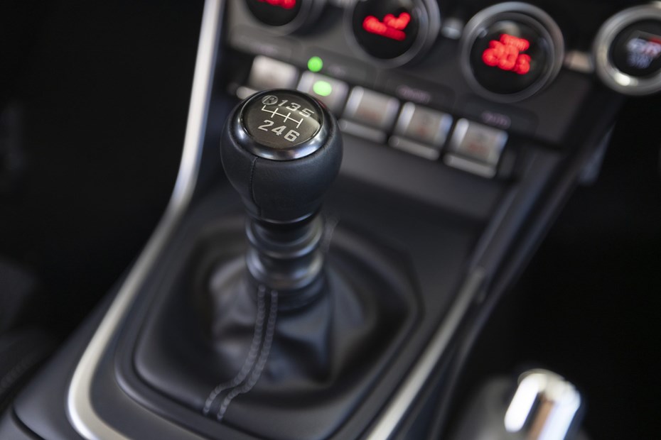 Toyota GR86 review: manual gear shifter, black upholstery