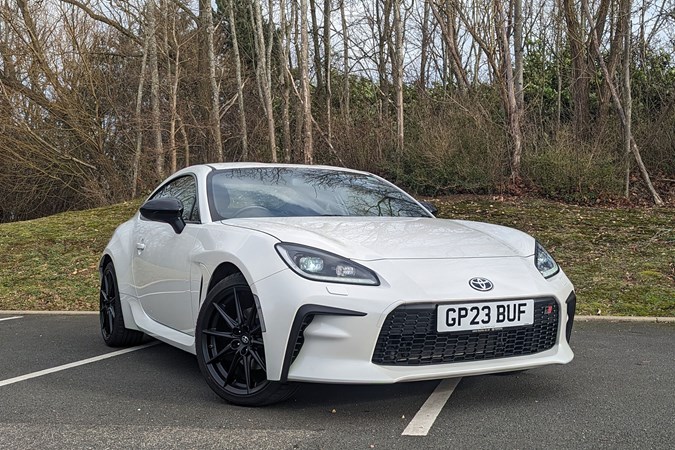 Toyota GR86 (2025) long-term report: front three quarter static, white paint