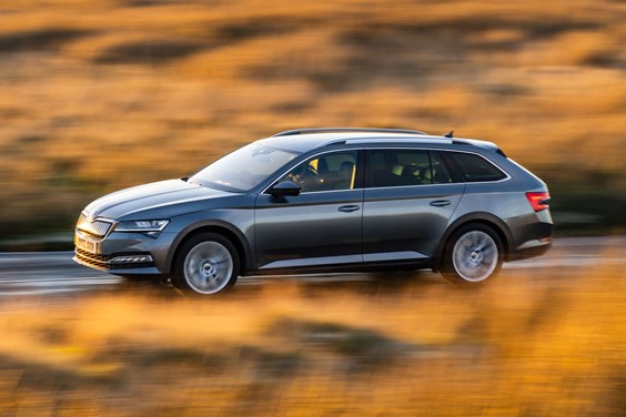 Skoda Superb Estate (15-23) specifications data