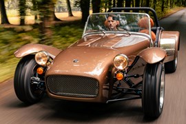 Caterham Super Seven front dynamic