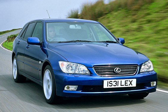 Lexus IS Sport Cross (01-05) specifications data