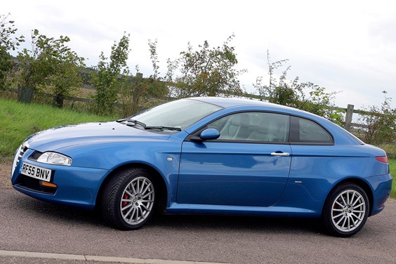 Alfa Romeo GT specifications data