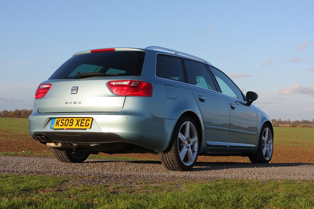 Used SEAT Exeo ST (2009 - 2013) boot space & practicality