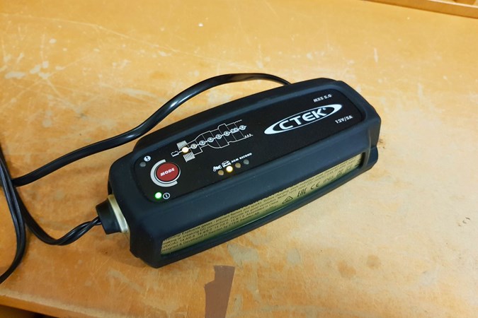 CTEK MXS 5.0 battery charger turned on