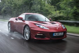 Lotus Evora 2020 driving rain