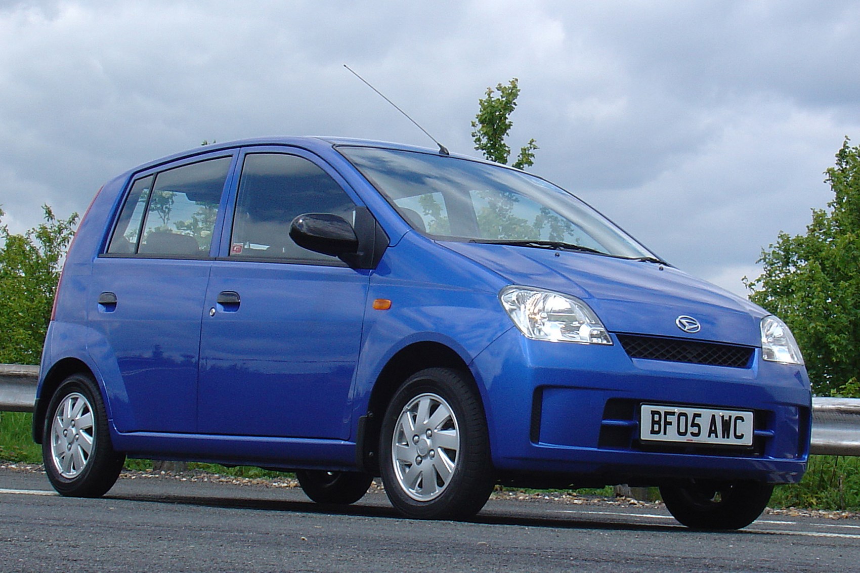 used-daihatsu-charade-hatchback-2003-2007-review
