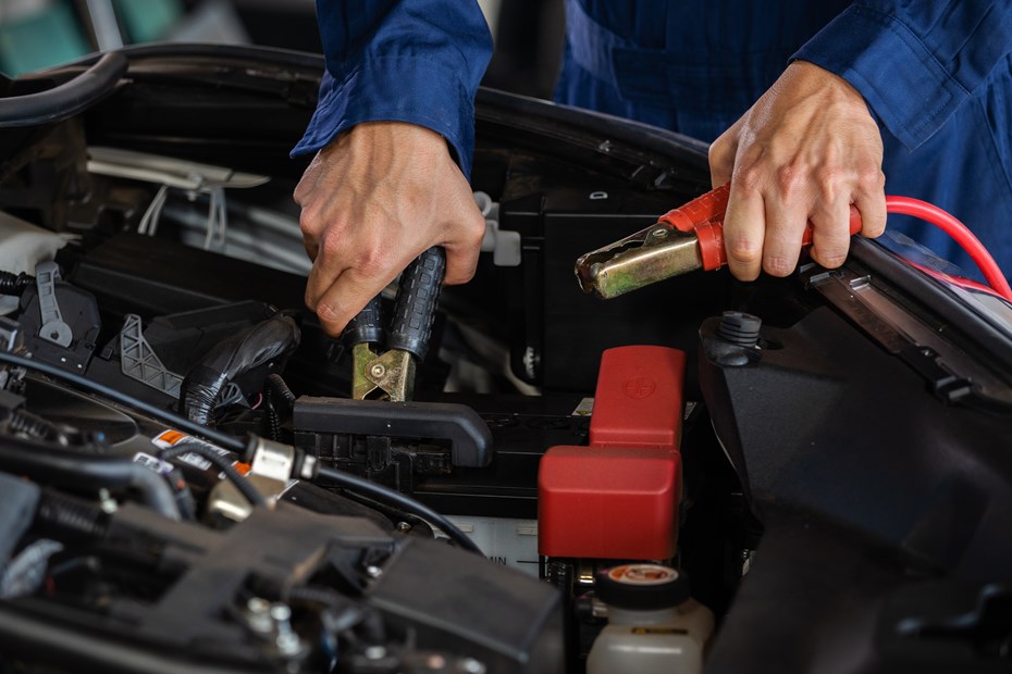 How to maintain your car battery
