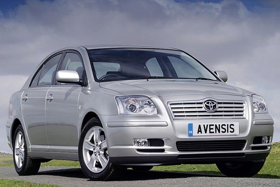 Toyota Avensis Hatchback (03-08) specifications data