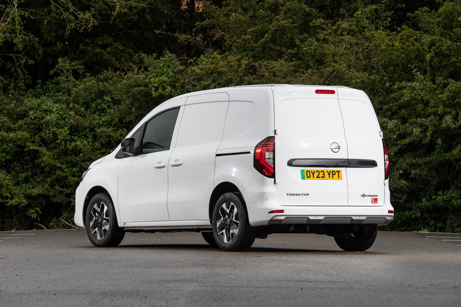 Nissan Townstar is available with petrol and electric powertrains. 