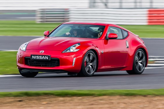 Nissan 370Z specifications data