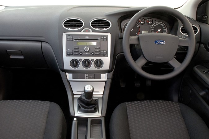 Ford Focus 2005 interior view
