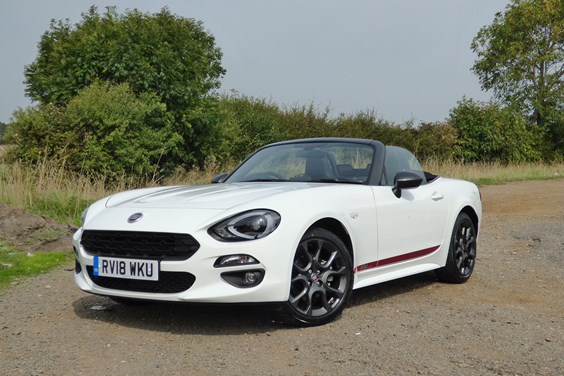 Fiat 124 Spider specifications data