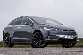 Tesla Model X 2019 front-three-quarter view