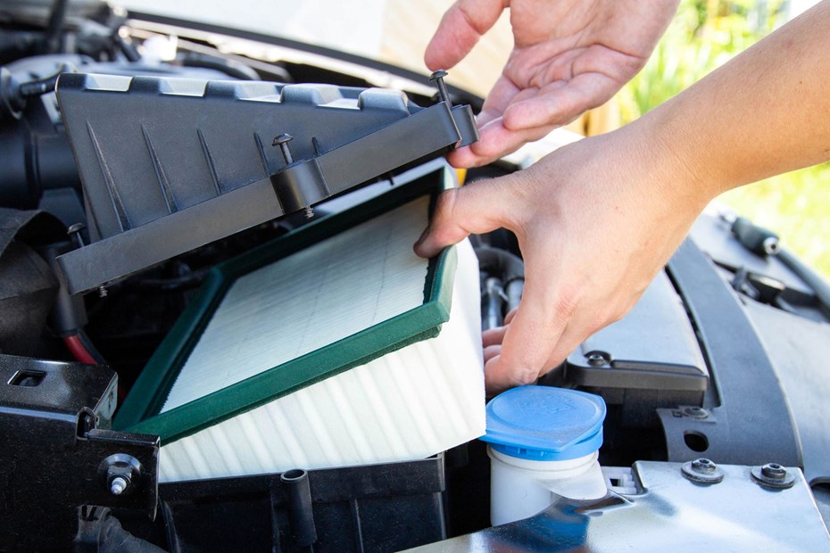How to change an air filter