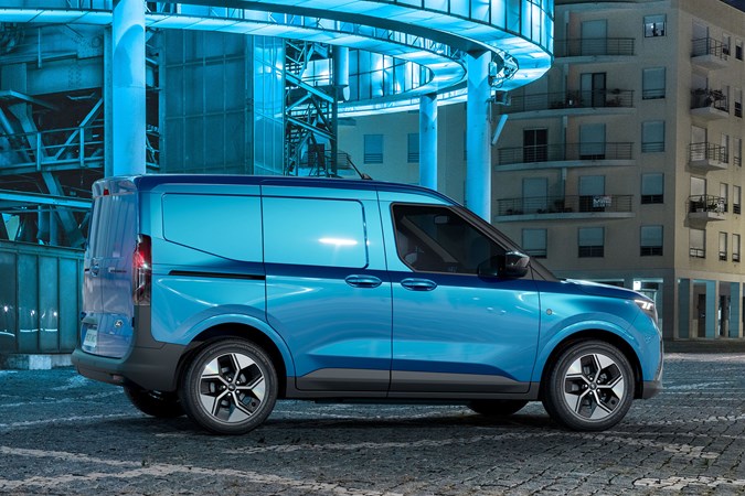 Ford E-Transit Courier 2023 side on