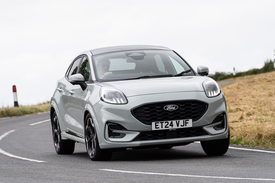 Ford Puma (2024) front driving