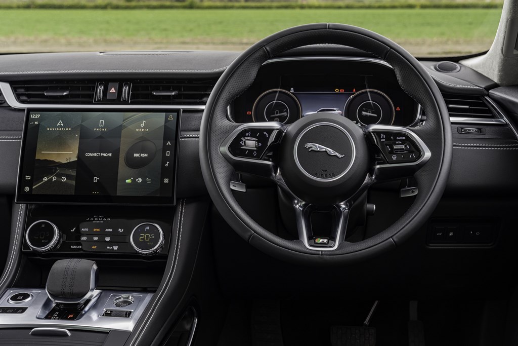 Jaguar F-Pace (2023) interior | Parkers