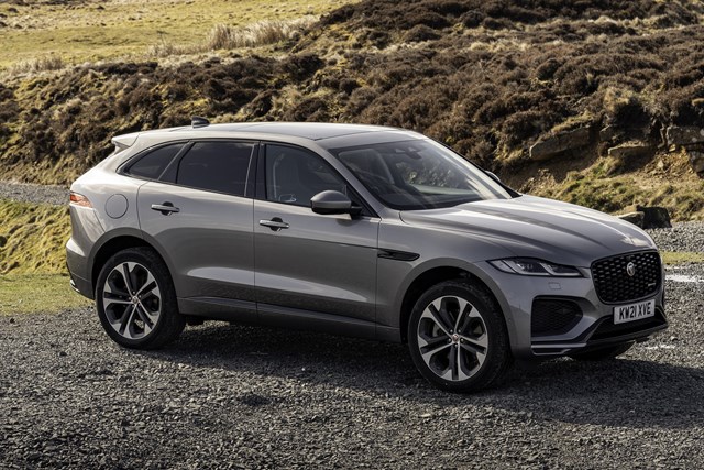 Jaguar F-Pace (2024) engines & performance