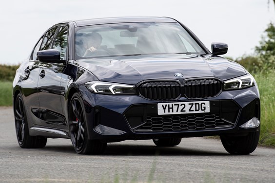 BMW 330e specifications data