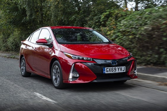 Toyota Prius Plug-In (17-22) specifications data