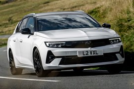 Vauxhall Astra Sports Tourer front driving