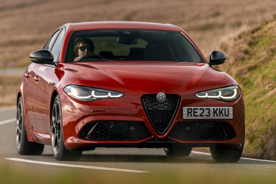 Alfa Romeo Giulia - front cornering