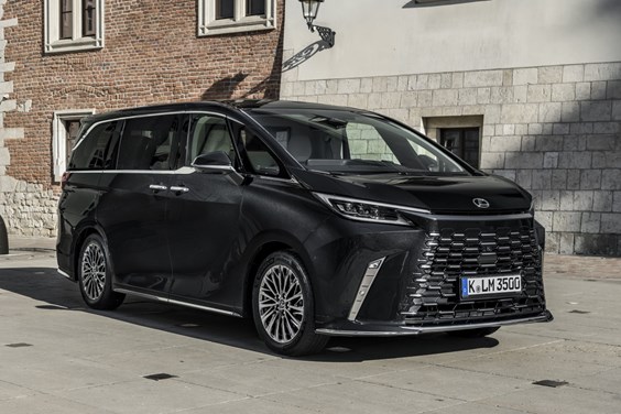 Lexus LM specifications data
