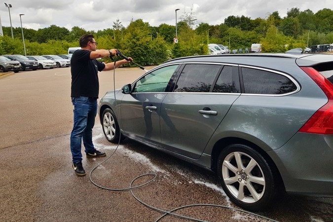 Karcher K Silent testing on Volvo V60