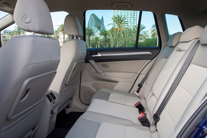 Volkswagen Golf SV rear seat space