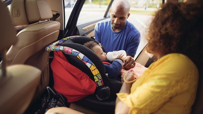 Parents with baby in car - How long can a baby be in a car seat