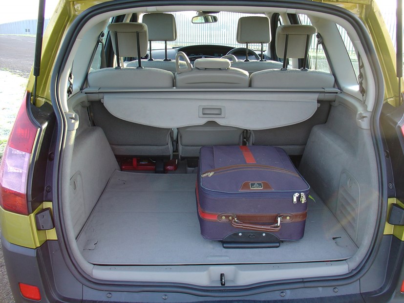 Used Renault Grand Scenic Estate (2004 - 2009) boot space & practicality