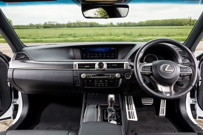 Lexus GS (2018) dashboard