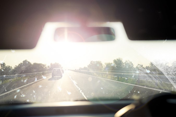 Dirty windscreen - How to clear your windscreen