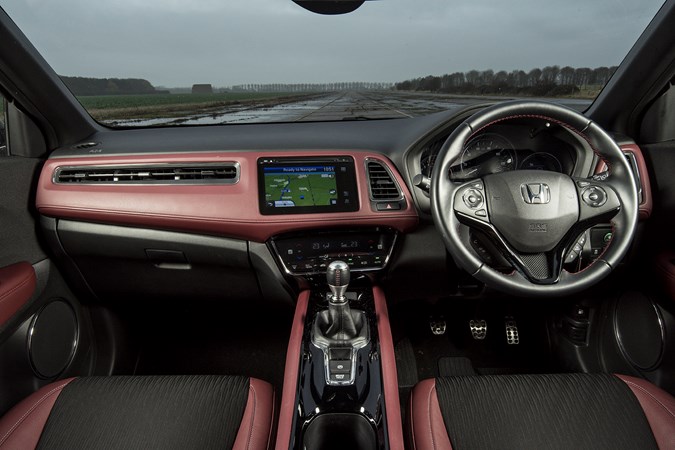 Honda HR-V Sport interior 2019